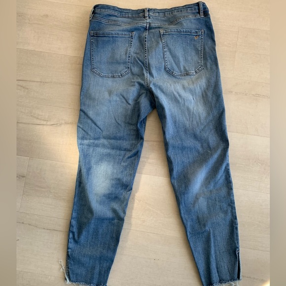 William Rast Jeans.Slimming, soft buttery, straight/skinny leg, button fly Sz 32 - Picture 4 of 11